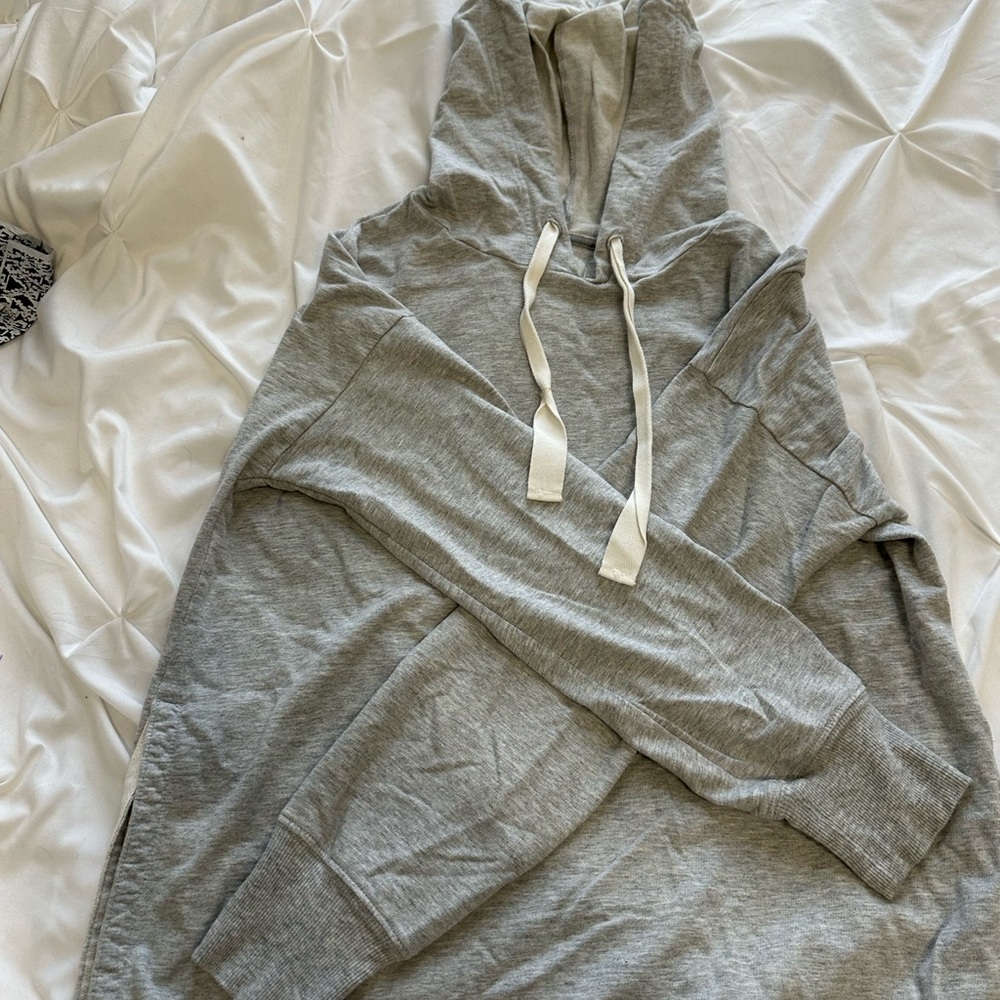 aerie grey sweatshirt size small